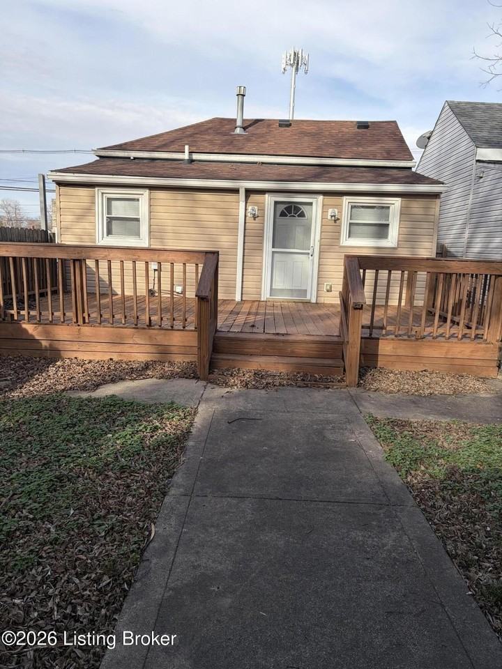604 Winkler Ave - Photo 3 of 22