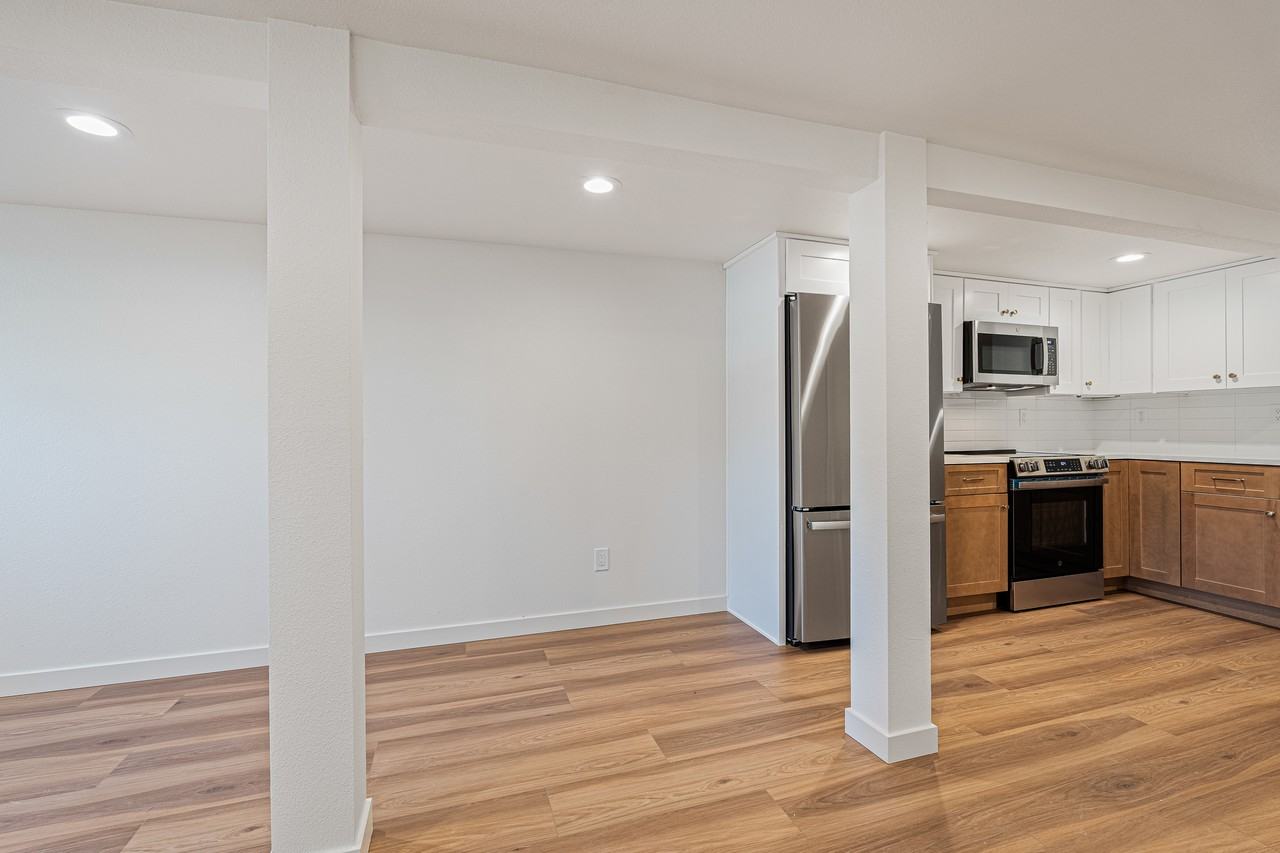 14325 Phinney Ave N #2 - Photo 4 of 20