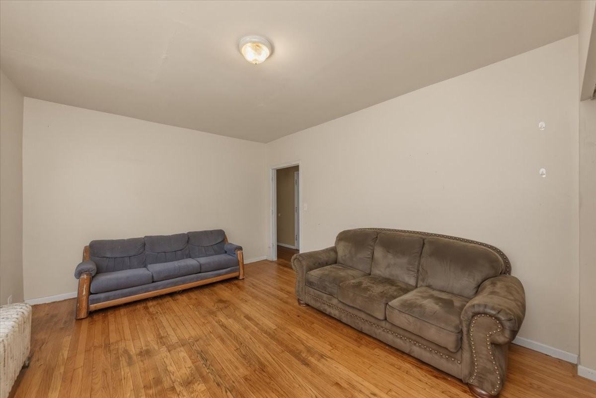 2200 N Knox Ave #1 - Photo 7 of 12