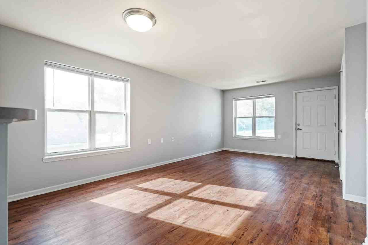 North Hampton Village - Photo 3 of 18