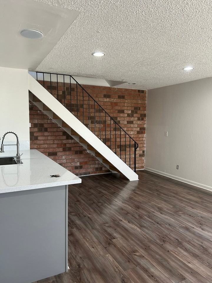 2241 Partridge Way #2 - Photo 4 of 11