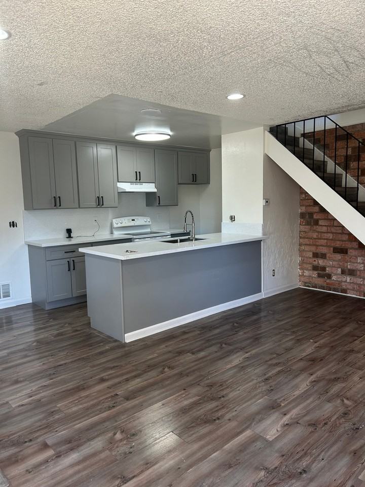 2241 Partridge Way #2 - Photo 5 of 11