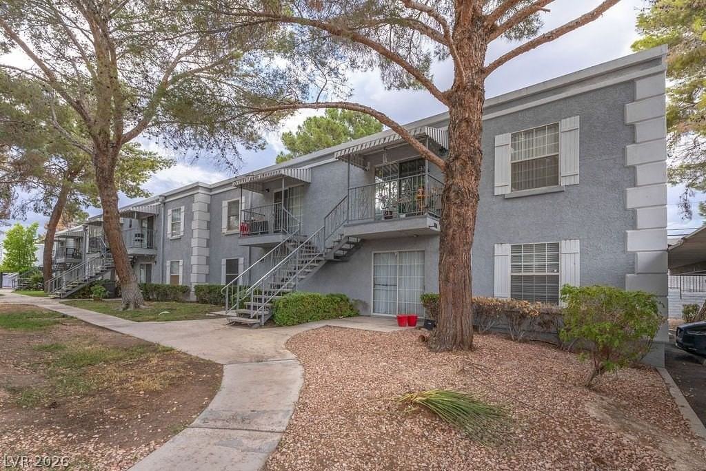 3823 S Maryland Pkwy #B2 - Photo 4 of 30