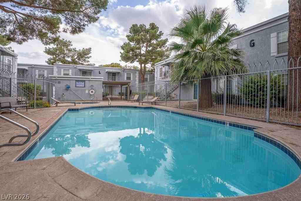 3823 S Maryland Pkwy #B2 - Photo 5 of 30