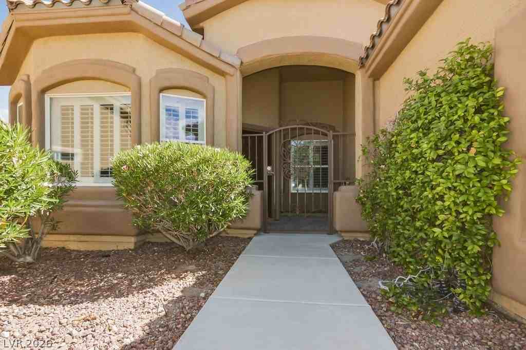 11209 Dell Cliffs Ct - Photo 3 of 27