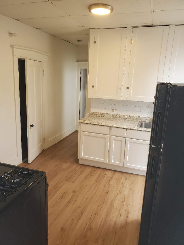 494 Pine St #1 - Photo 2 of 7