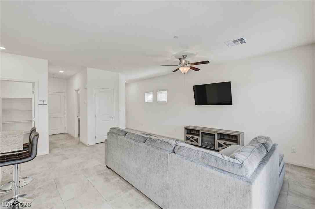 498 Canary Song Dr - Photo 4 of 41