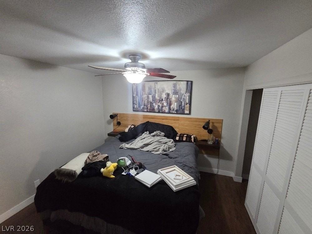 553 Grimsby Ave - Photo 6 of 13