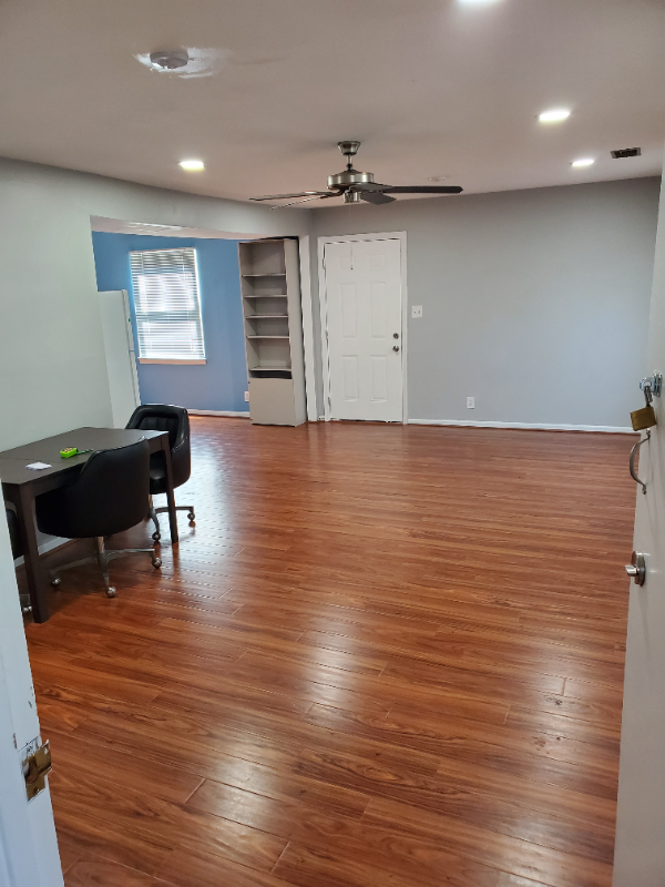 5315 Greenbrook Dr - Photo 4 of 8