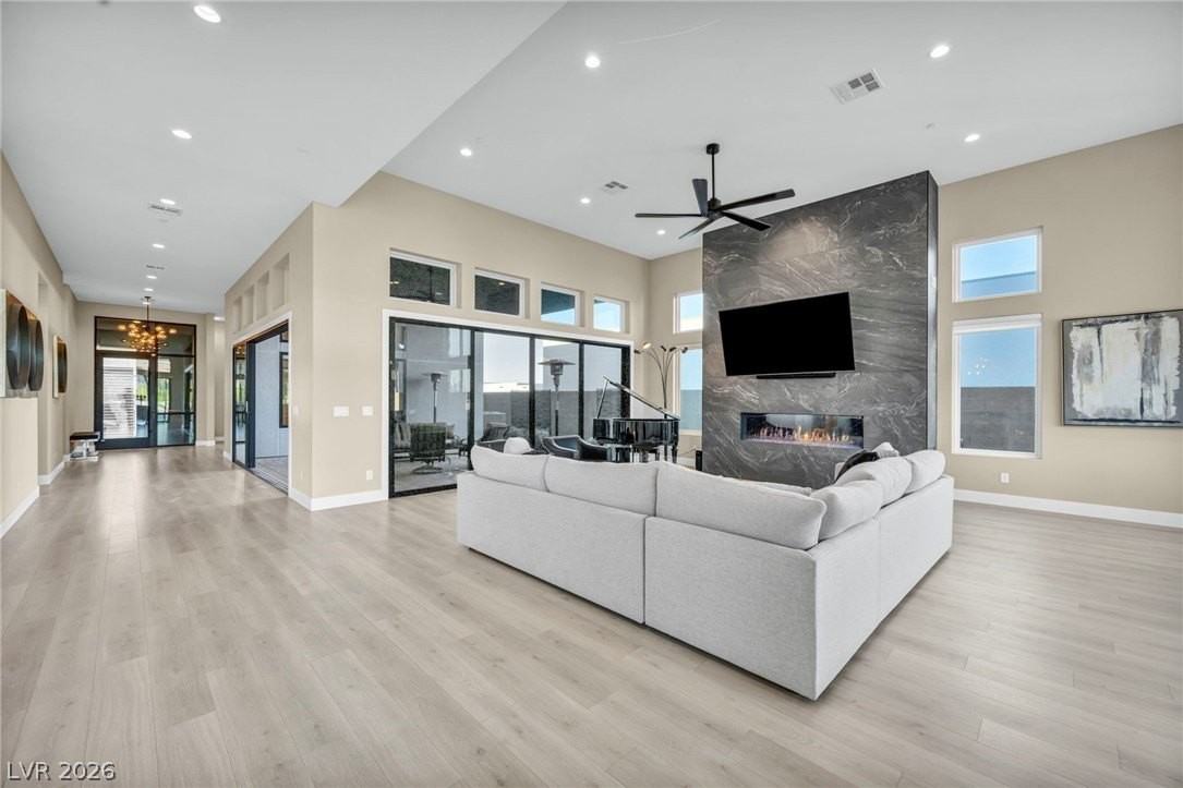 10935 Rossa Peak Ave - Photo 4 of 32