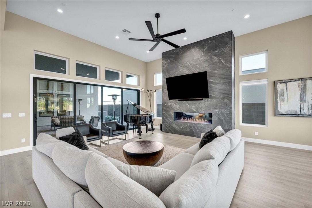 10935 Rossa Peak Ave - Photo 5 of 32