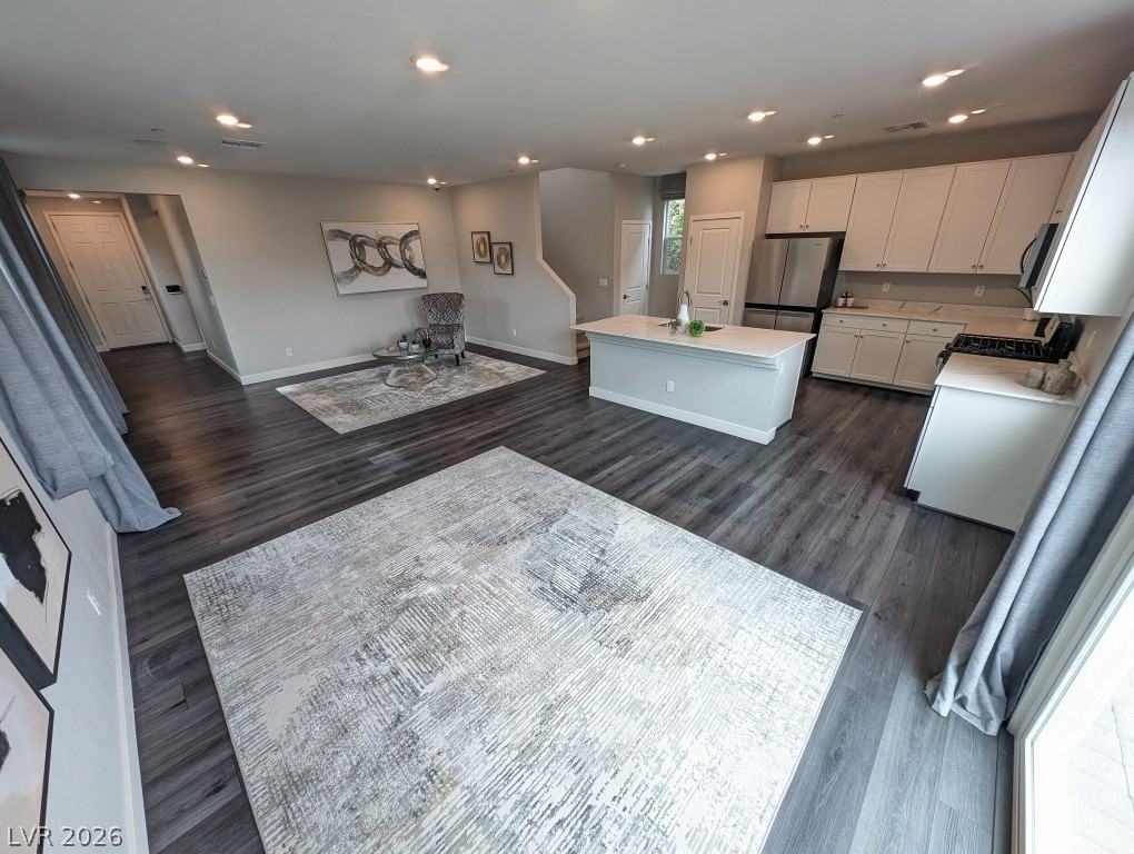 10795 Gentle Crest Ave - Photo 4 of 35