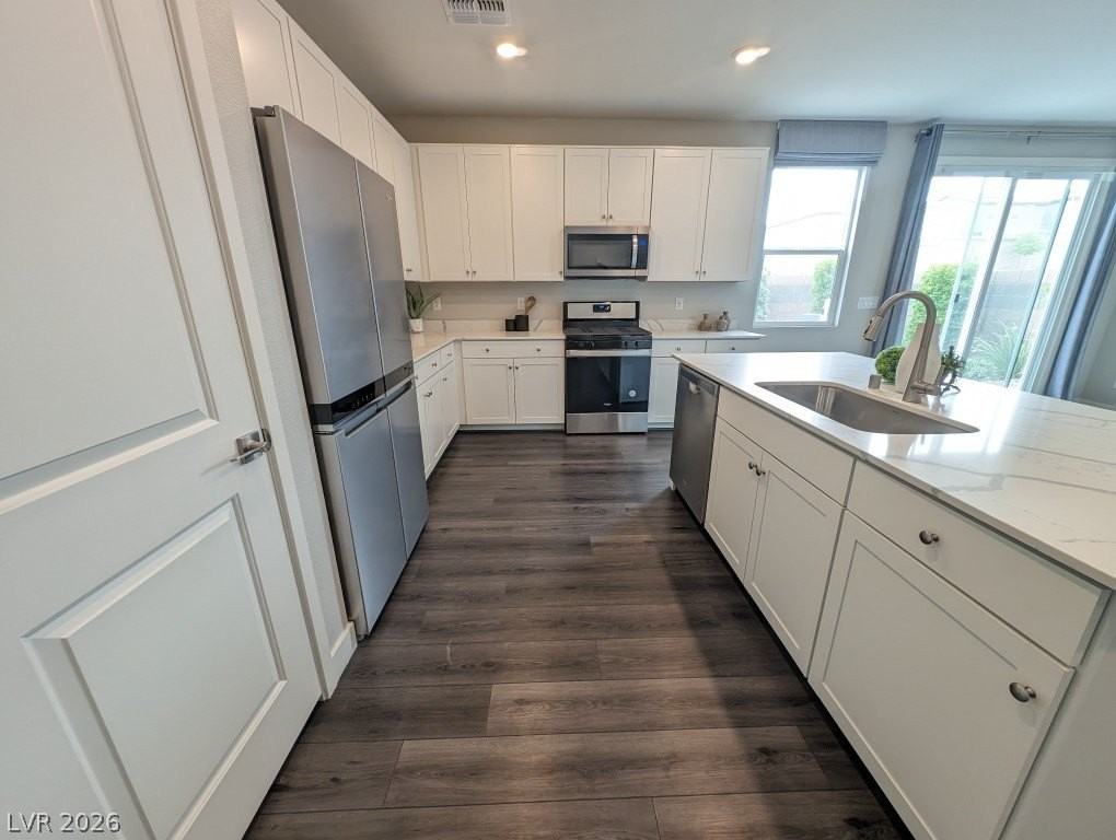 10795 Gentle Crest Ave - Photo 7 of 35