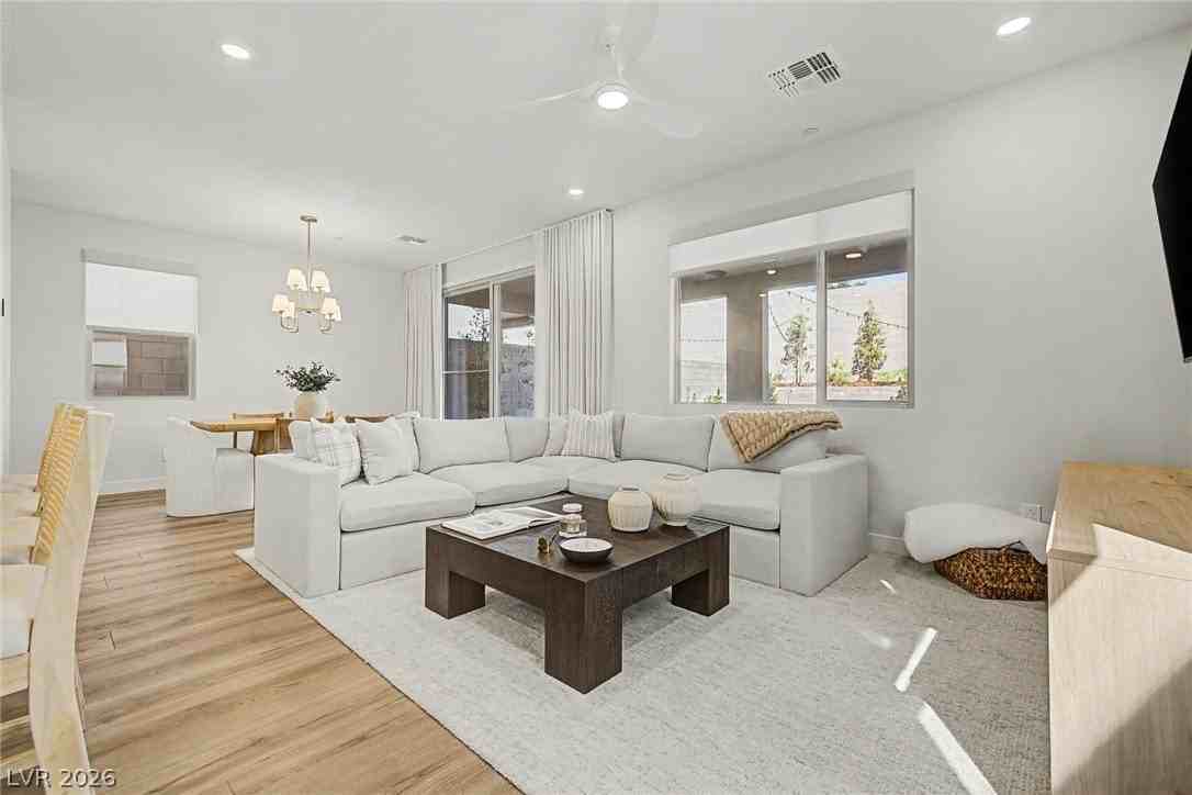 1575 Crested Eagle St - Photo 7 of 33