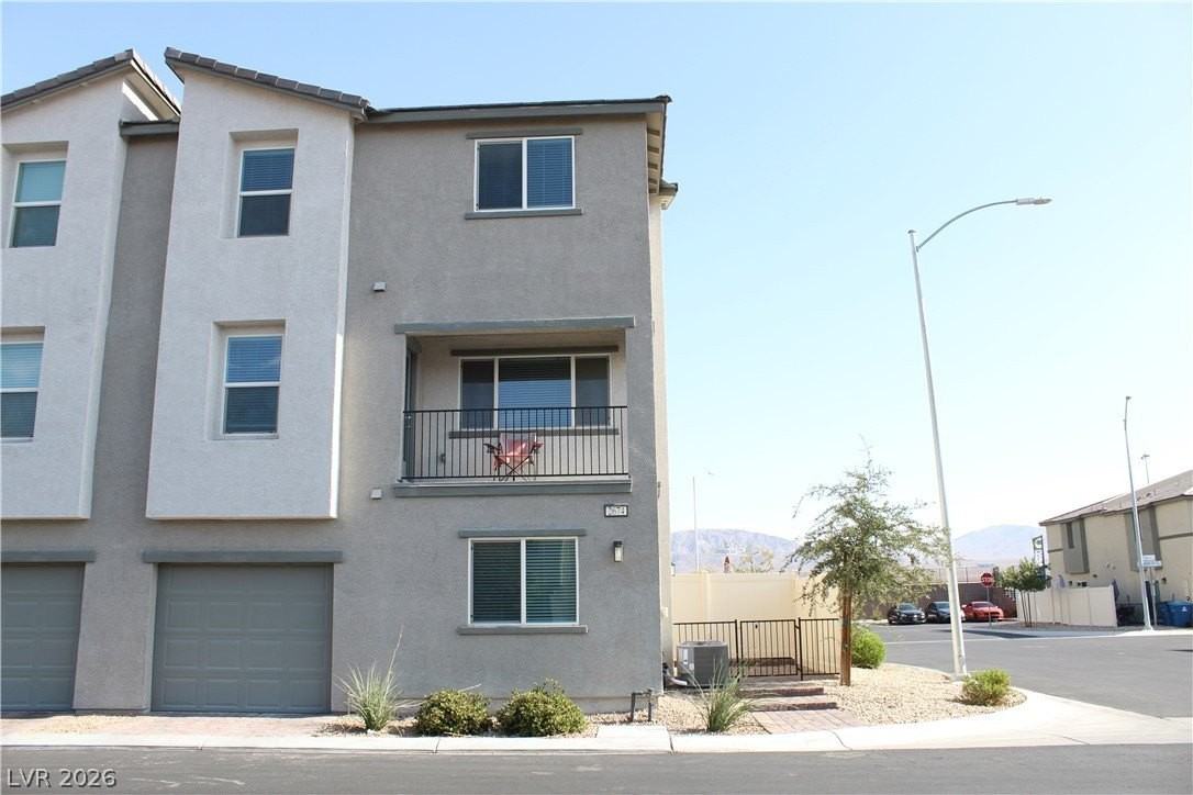 2674 Matador Red Ave - Photo 2 of 38