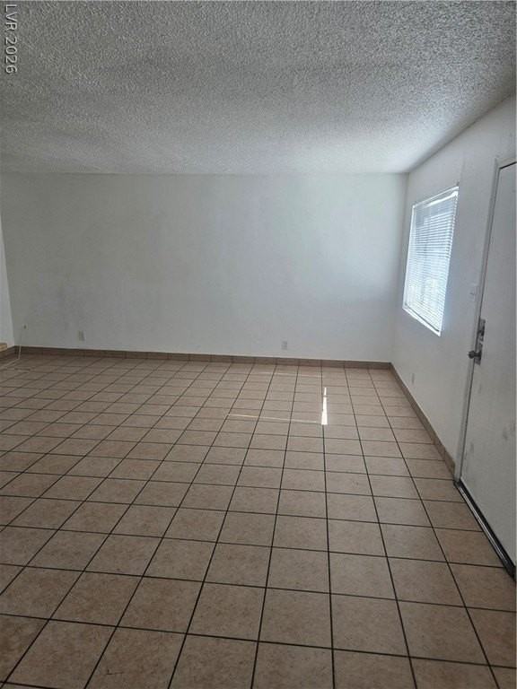 537 Calcaterra Cir #F - Photo 5 of 15