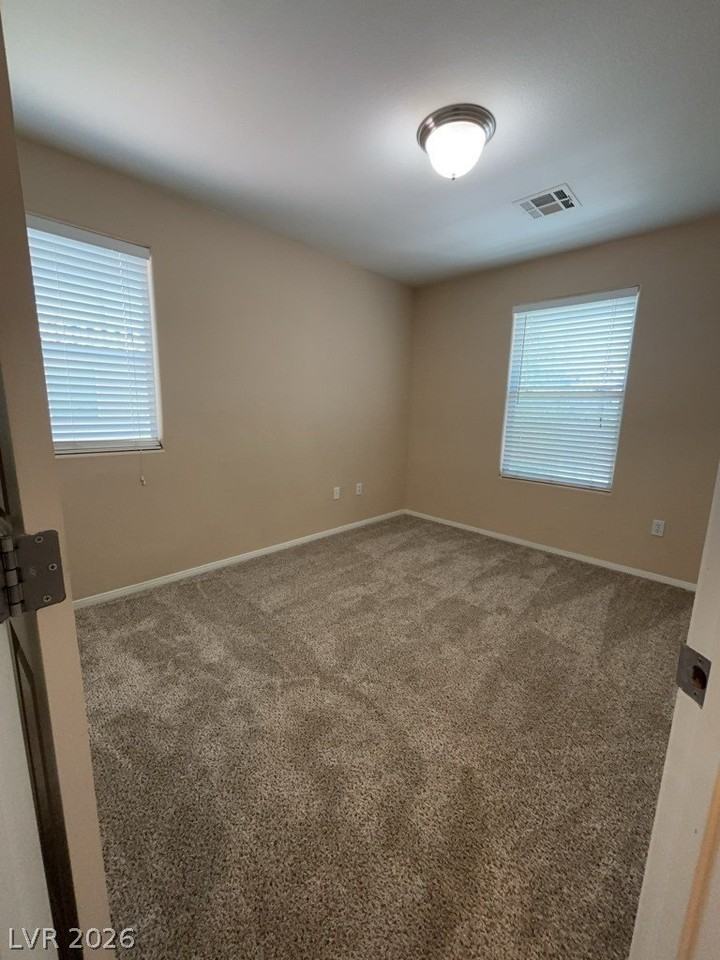 5680 Woods Crossing St - Photo 4 of 13