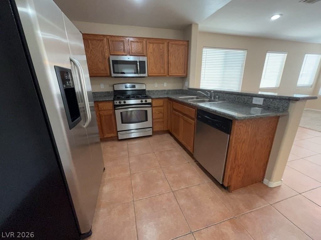 5680 Woods Crossing St - Photo 6 of 13