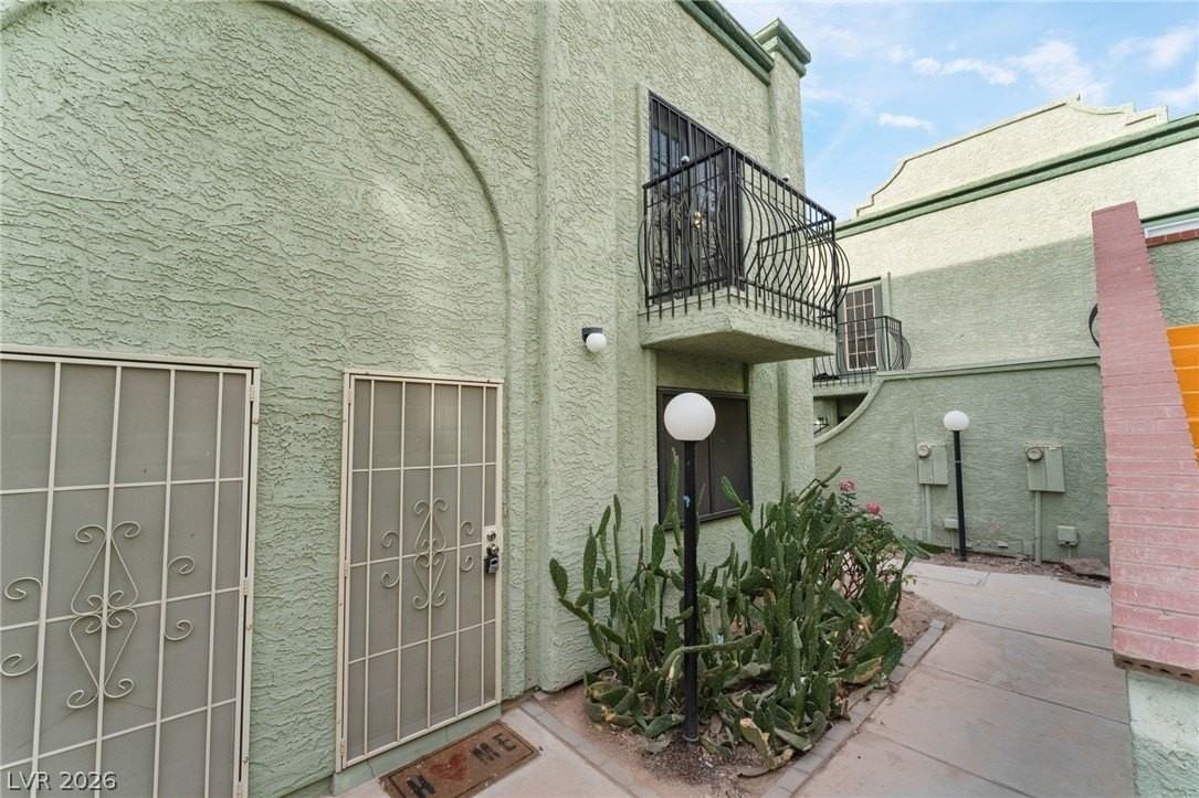 7084 Burcot Ave #J21 - Photo 3 of 34
