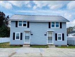 featured image of 207 N Elm St #B
