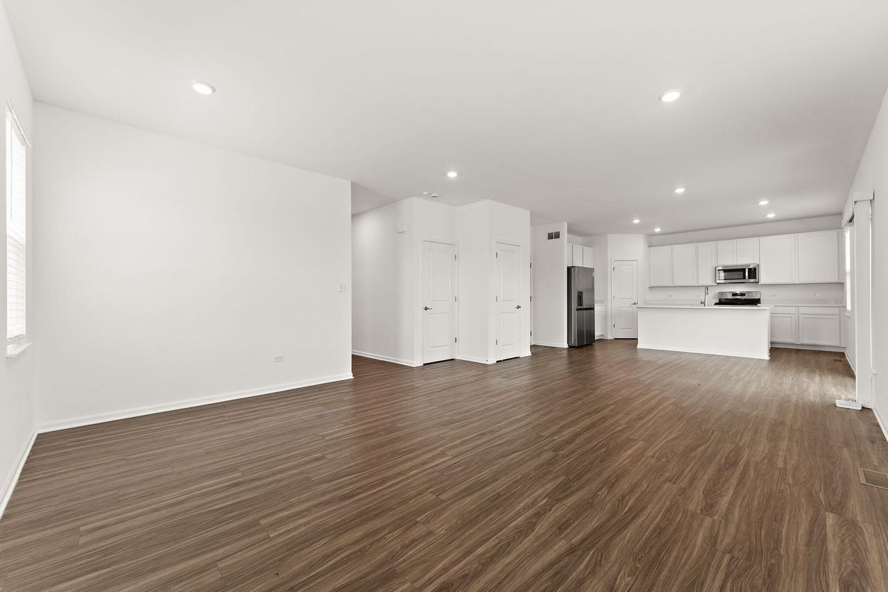 11423 Thomas St - Photo 3 of 25