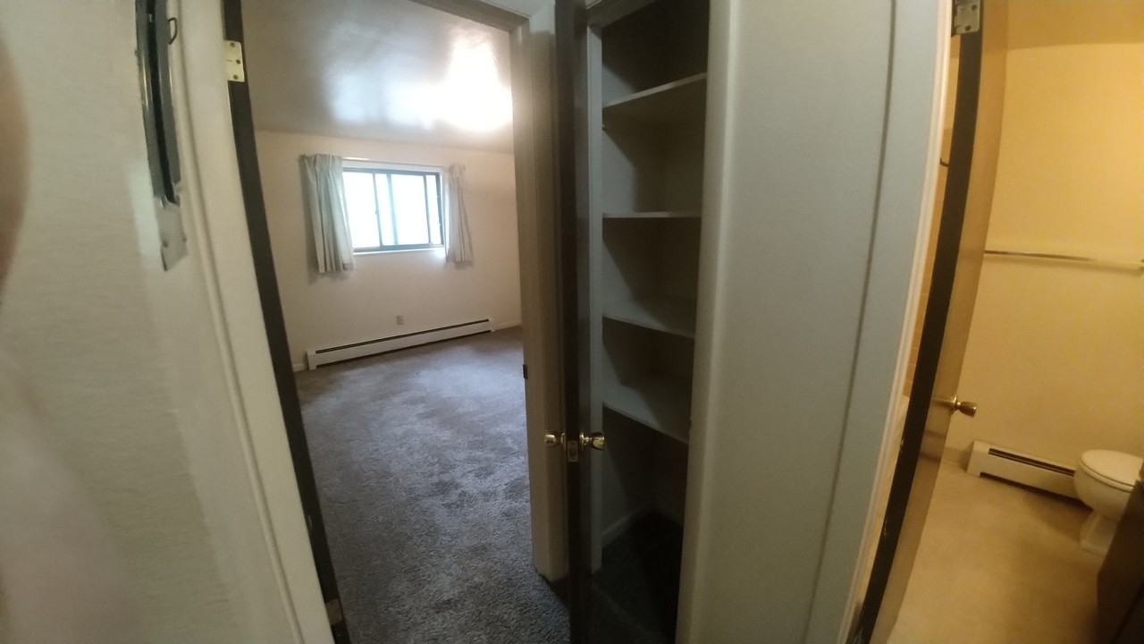 331 E Magnolia St - Photo 6 of 13