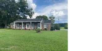 702 N Elm St - Photo 1 of 1