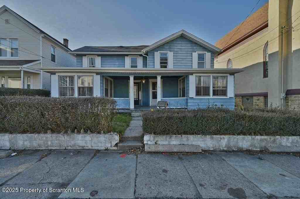 416 E Market St - Photo 2 of 39