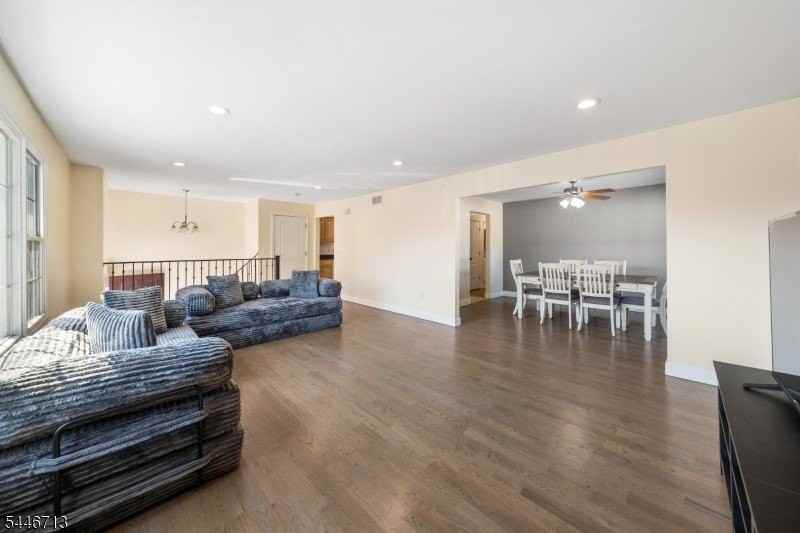 128 Baltimore Ave - Photo 7 of 15