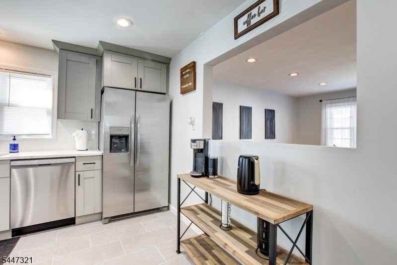 635 N 9th St 1st Fl #1 - Photo 5 of 31