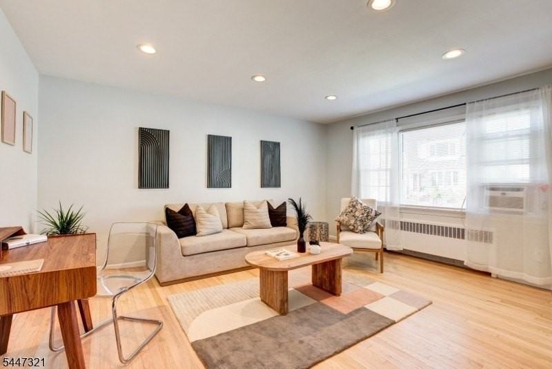 635 N 9th St 1st Fl #1 - Photo 6 of 31
