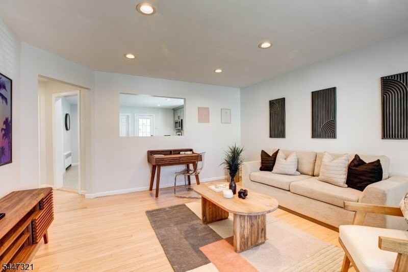635 N 9th St 1st Fl #1 - Photo 7 of 31