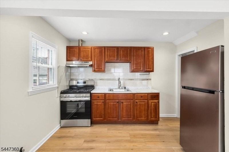 1212 Burnet Ave - Photo 4 of 19