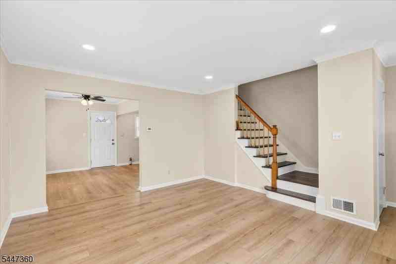 1212 Burnet Ave - Photo 5 of 19