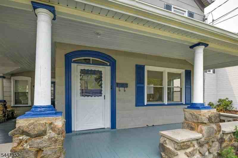 127 Main St #A - Photo 3 of 23
