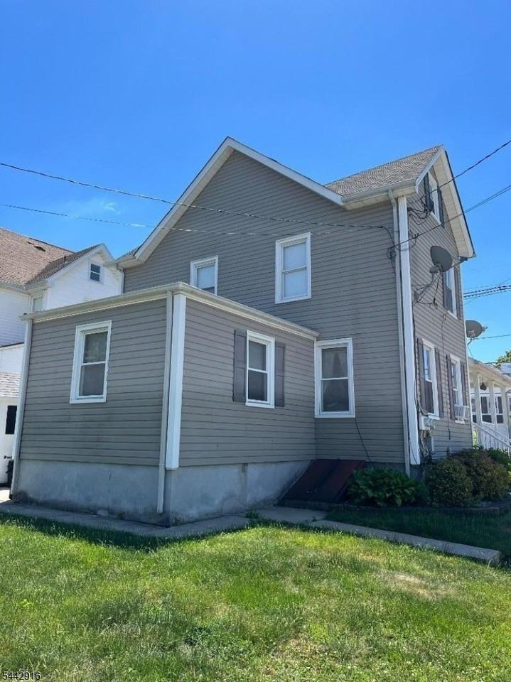 43 E Somerset St - Photo 2 of 9