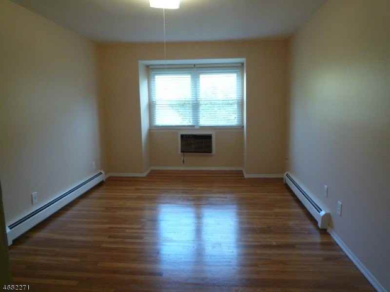 16 Deanna Dr #32 - Photo 6 of 13