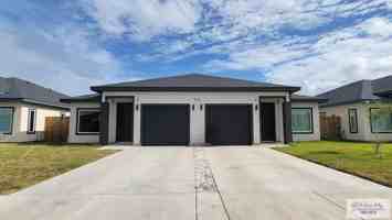 featured image of 3215 Villa Rosa Dr #A