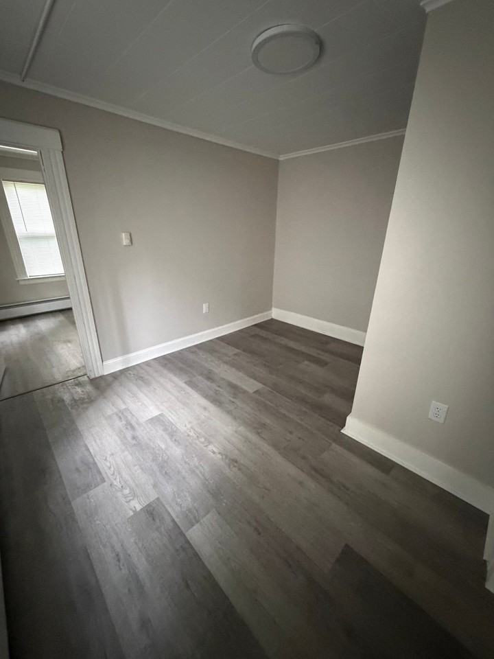 102 High St #B - Photo 3 of 13