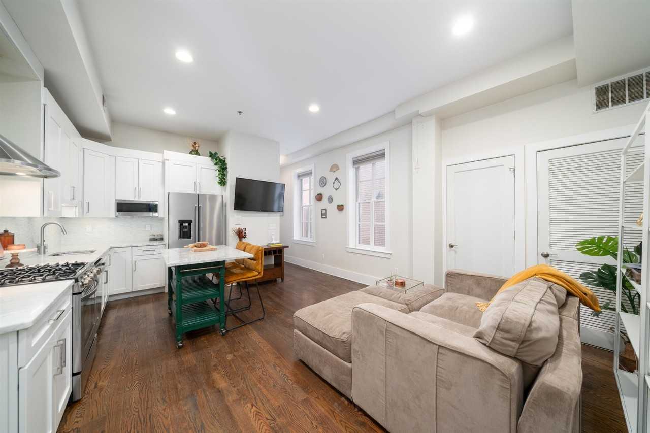 591 Jersey Ave #3 - Photo 3 of 18