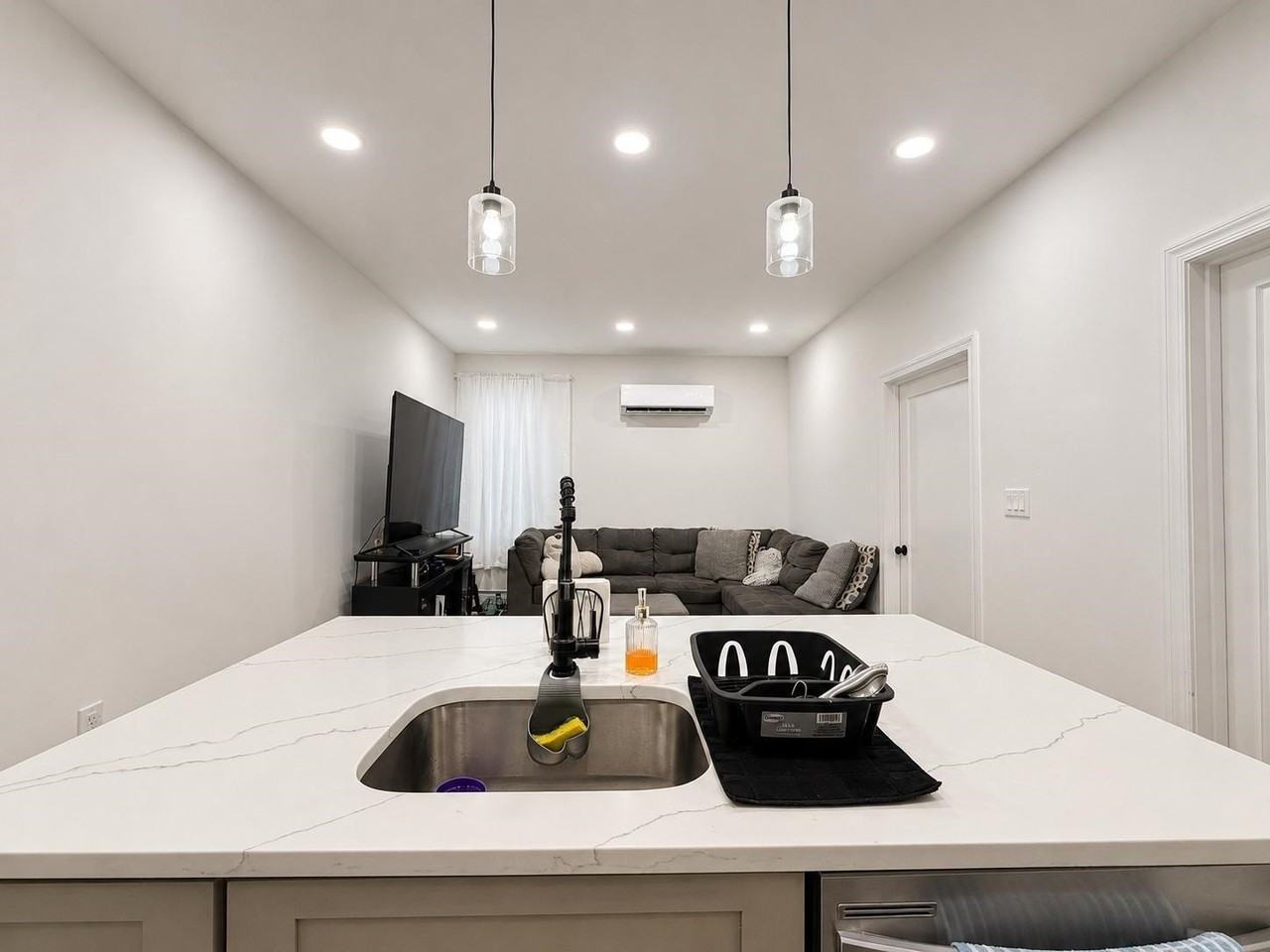 4314 Kennedy Blvd #1 - Photo 5 of 17