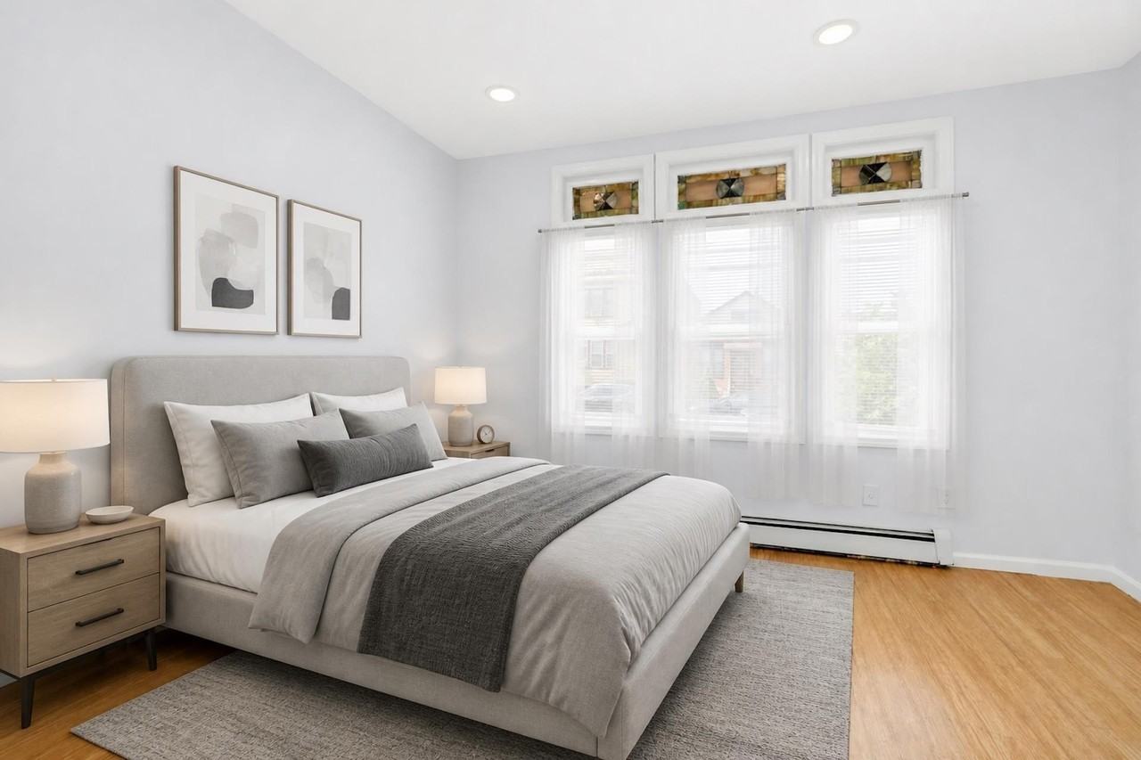 344 Danforth Ave #1 - Photo 6 of 11