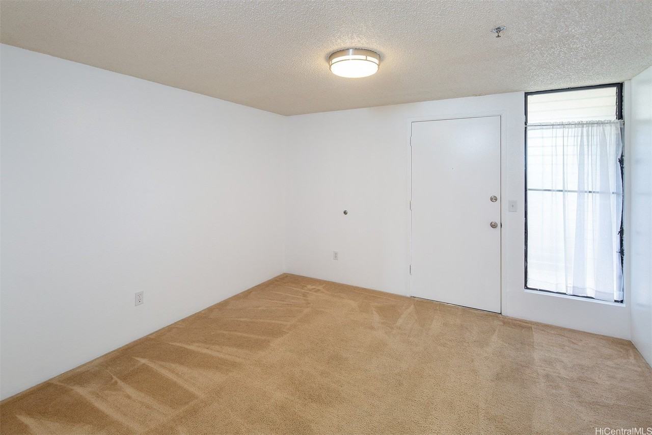 2860 Waialae Ave #302 - Photo 4 of 11