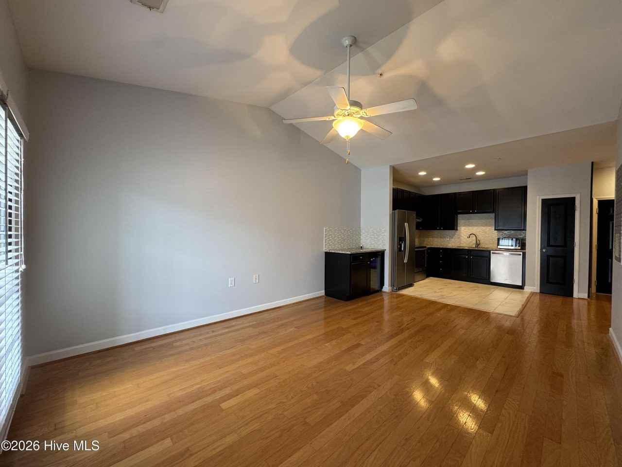 618 Condo Club Dr #307 - Photo 4 of 13
