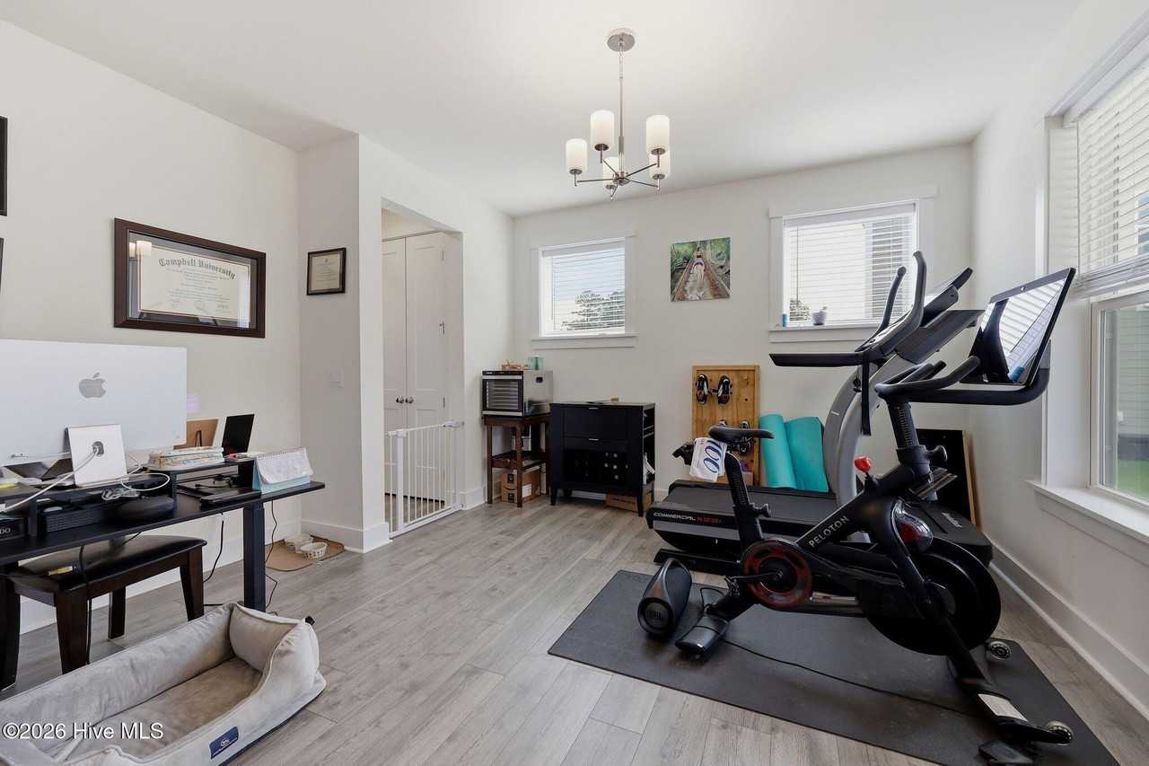 1112 Basalt Ct - Photo 3 of 50