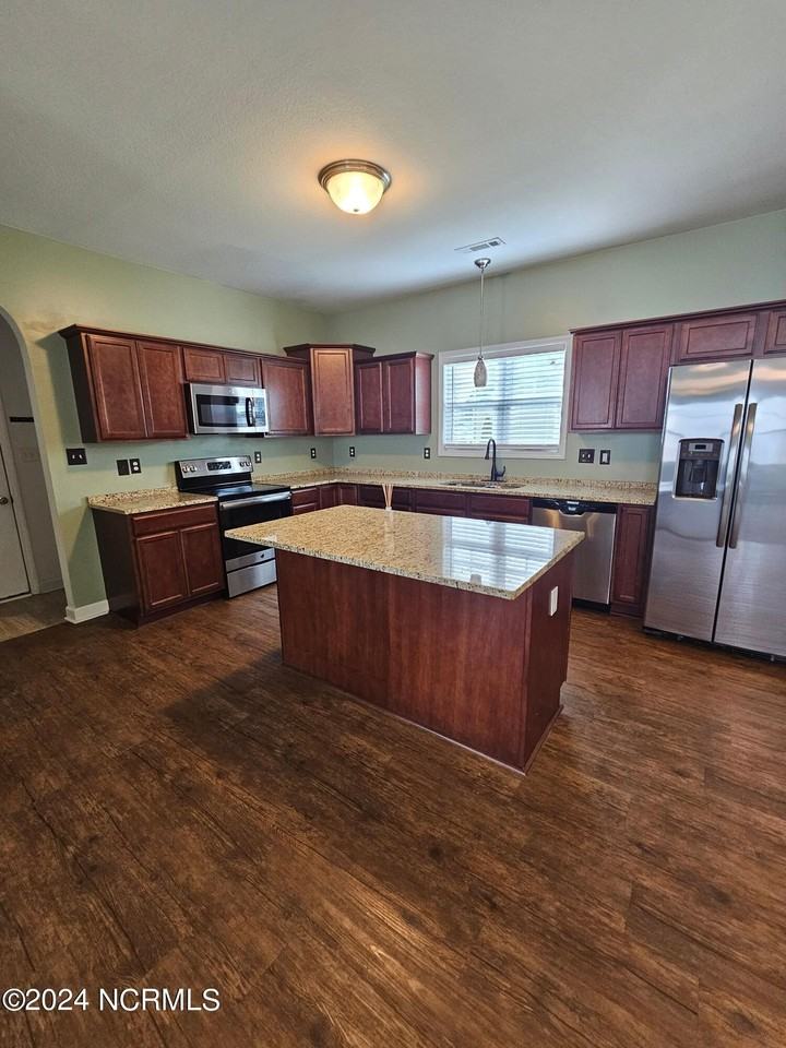 833 Tuscarora Trl - Photo 7 of 22