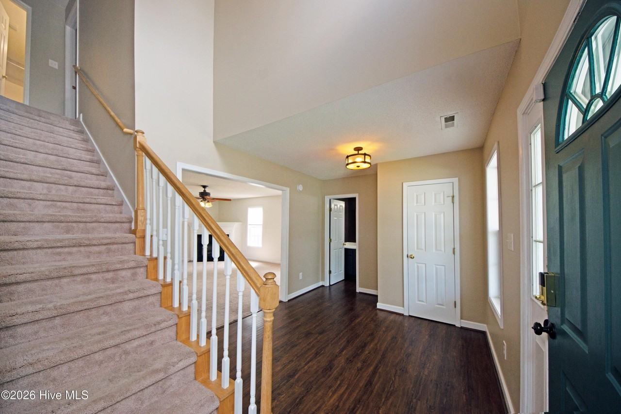 1112 Huff Dr - Photo 5 of 34
