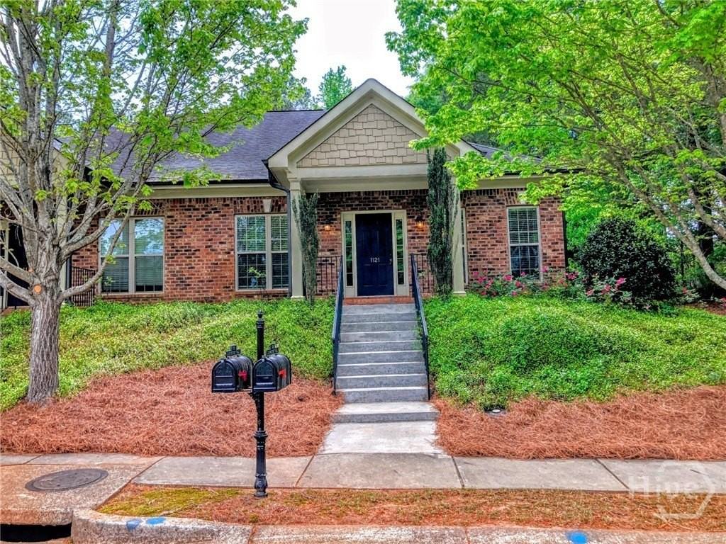 1121 Livingston Trl - Photo 2 of 32