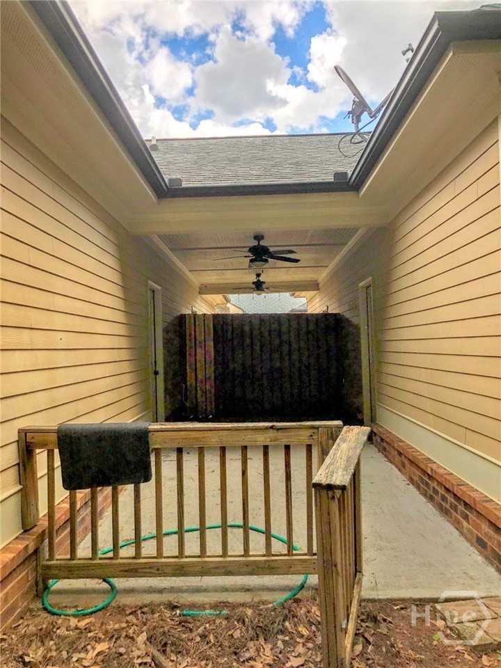 1121 Livingston Trl - Photo 7 of 32
