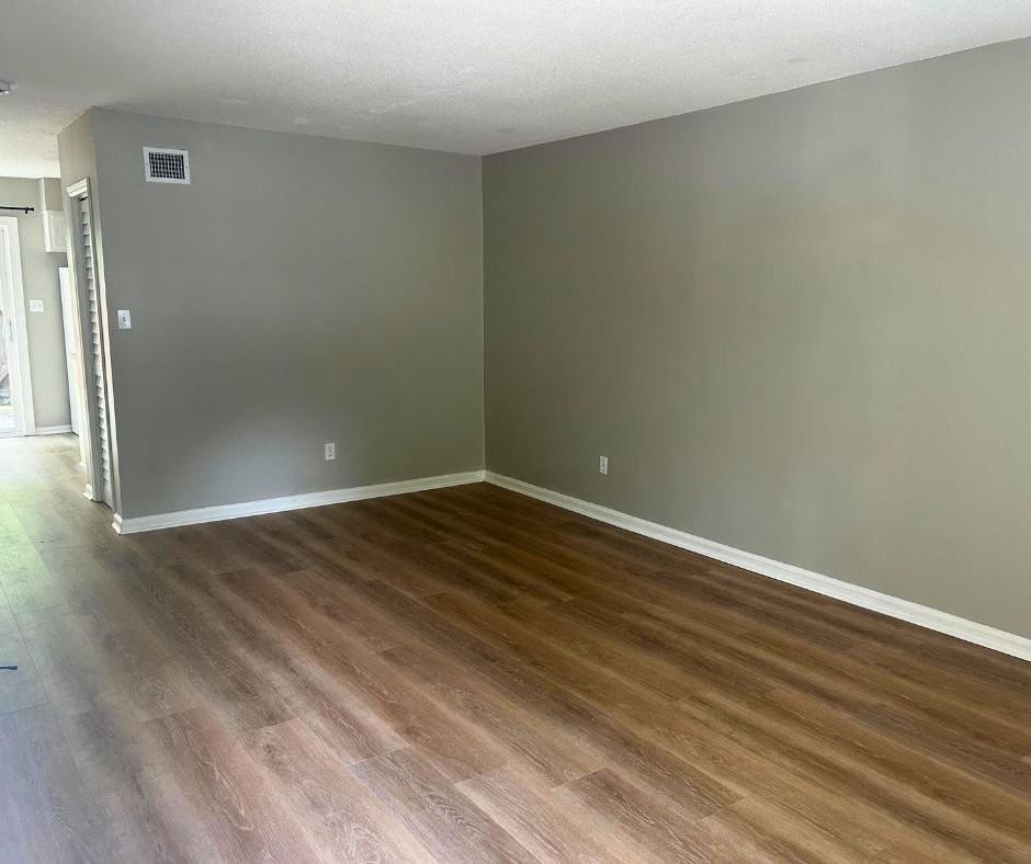 203 Northpoint Ave #D - Photo 2 of 13